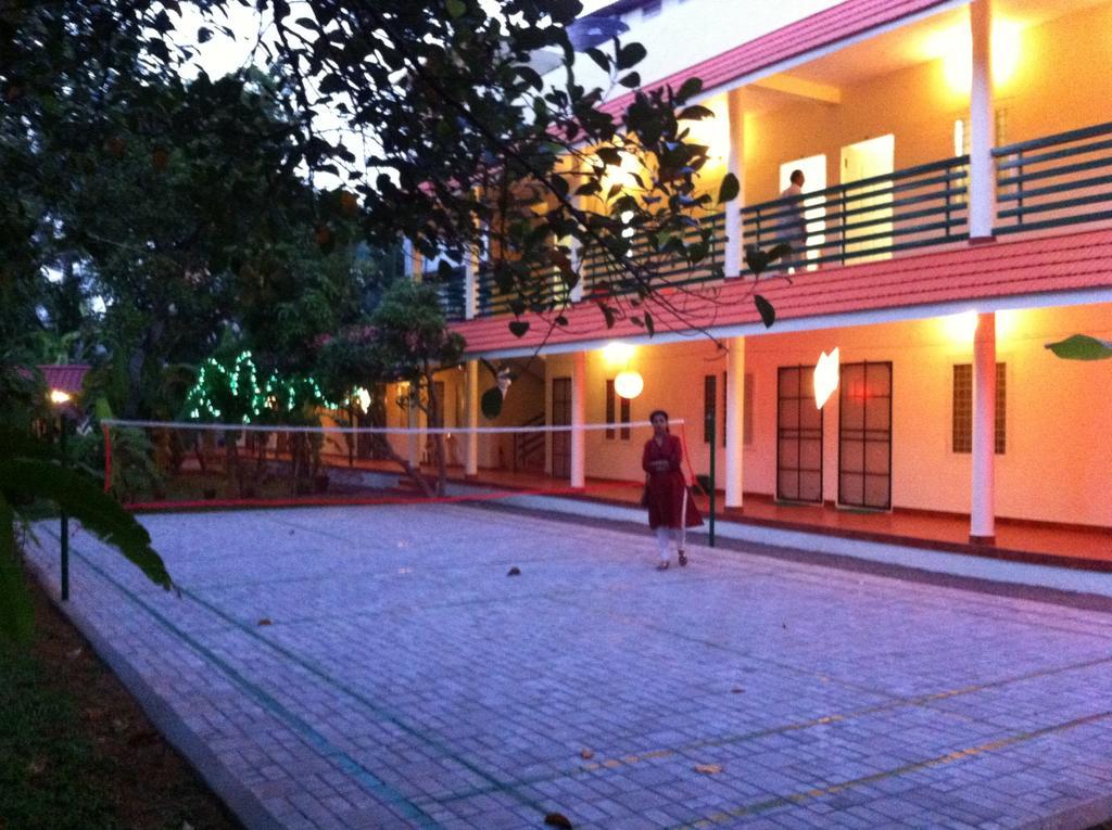 ปาล์มโกรฟ เซอร์วิสวิลล่า Kochi ภายนอก รูปภาพ