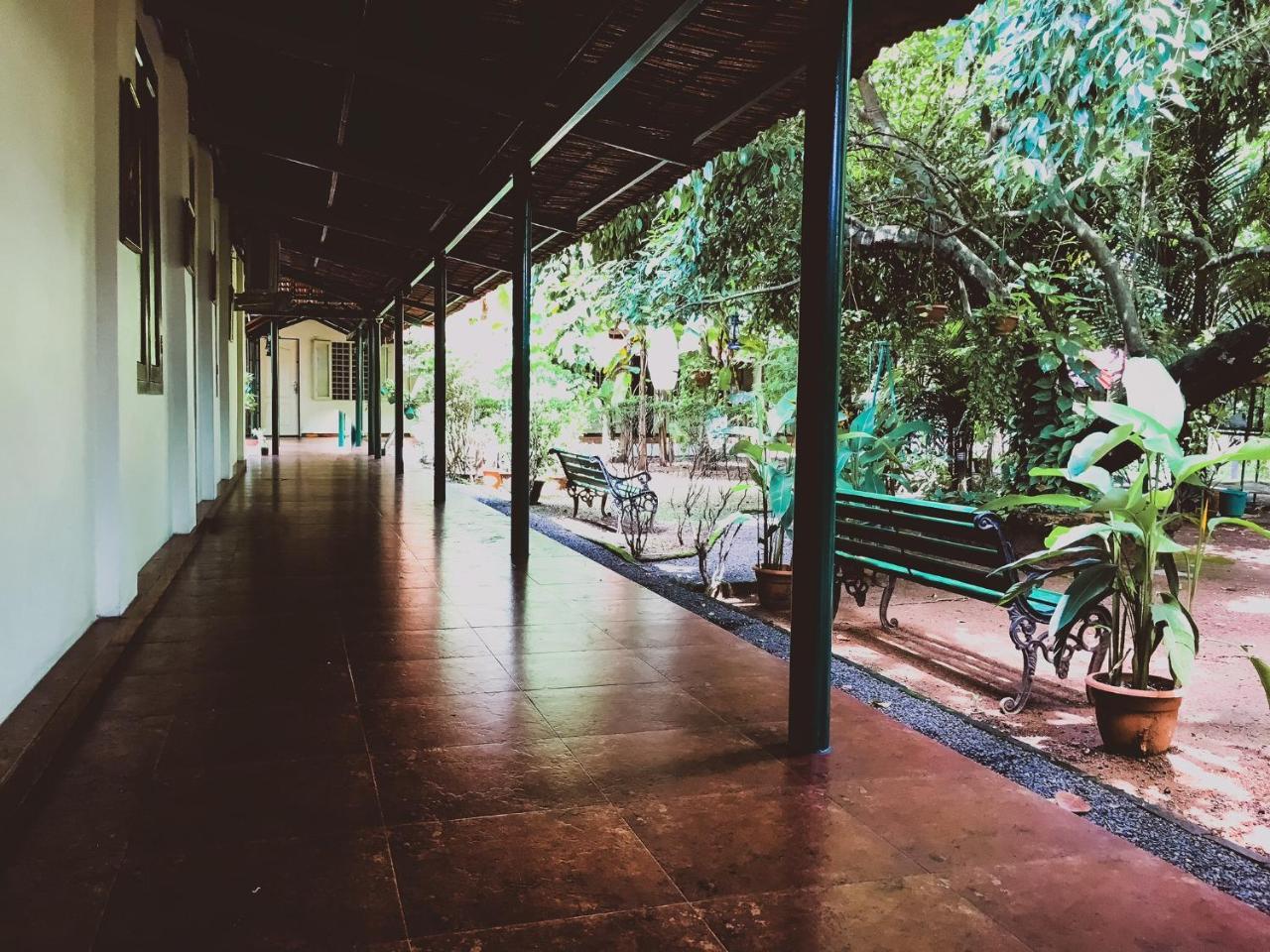 ปาล์มโกรฟ เซอร์วิสวิลล่า Kochi ภายนอก รูปภาพ
